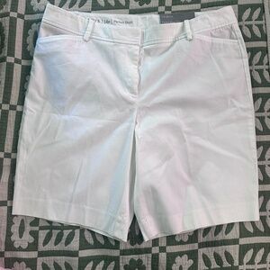 Talbots perfect short 9” inseam